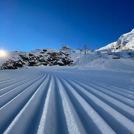 Helvetia 아파트 Saas Fee